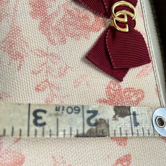 Gucci EUC Floral Cream and Pink Women's Wallet And Gucci box - Picture 7 of 16